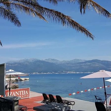 Hotel Vizantija Tivat Kültér fotó