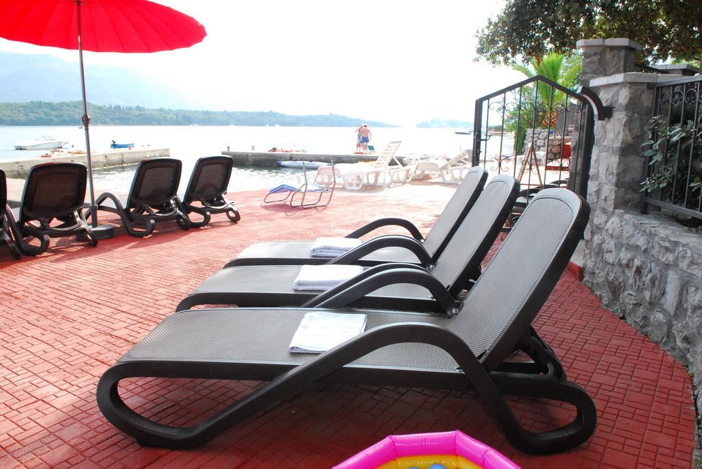 Hotel Vizantija Tivat Kültér fotó