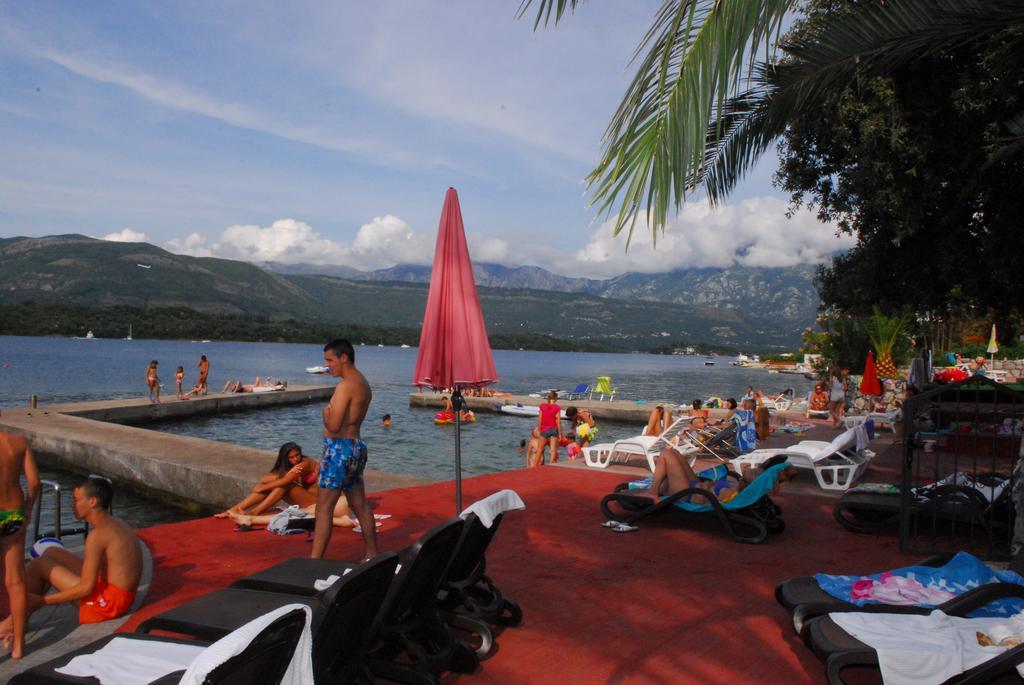 Hotel Vizantija Tivat Kültér fotó